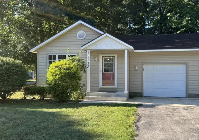 1st image of 15138 Wildberry Ct, Spring Lake, MI 49456 | MLS# 70554320
