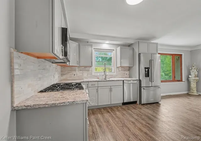 Photo 5 of Single family home for sale at 71320 Dequindre Rd, Bruce Twp, MI 48065 | MLS# 61022640 | Listing updated on 2026-08-20