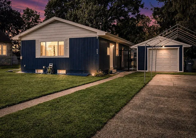 Photo 1 of Single family home for sale at 609 S Mechanic St, Berrien Springs, MI 49103 | MLS# 70555560 | Listing updated on 2026-09-05