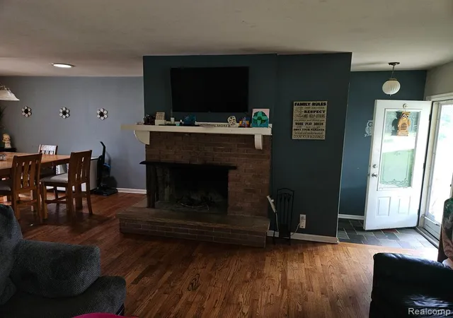 Photo 3 of Sale Pending at 6172 W Court St, Flint, MI 48532 | MLS# 60330745 | Listing updated on 2025-06-17