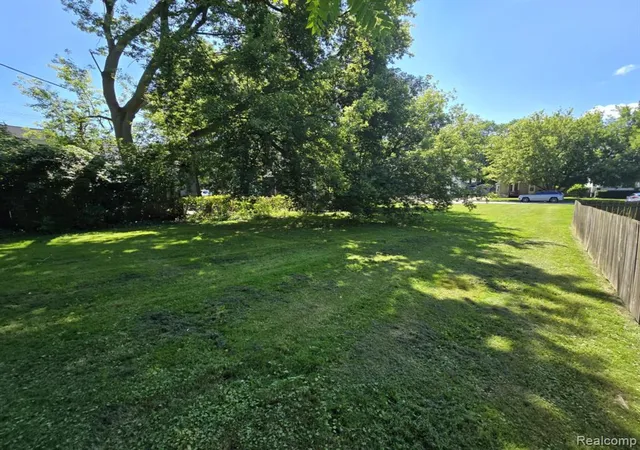Homes for sale in Port Huron, MI | 2400 Stone St, Port Huron, MI 48060 2839 | MLS# 60972391