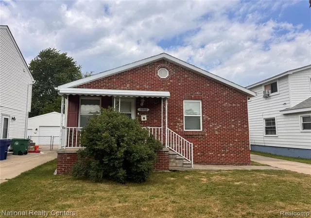 Homes for sale in Garden City, MI | 28802 Birchlawn St, Garden City, MI 48135 | MLS# 61000361