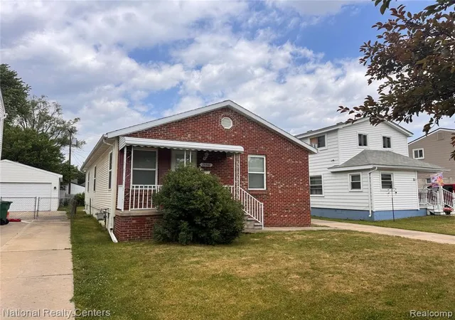 Homes for sale in Garden City, MI | 28802 Birchlawn St, Garden City, MI 48135 | MLS# 61000361