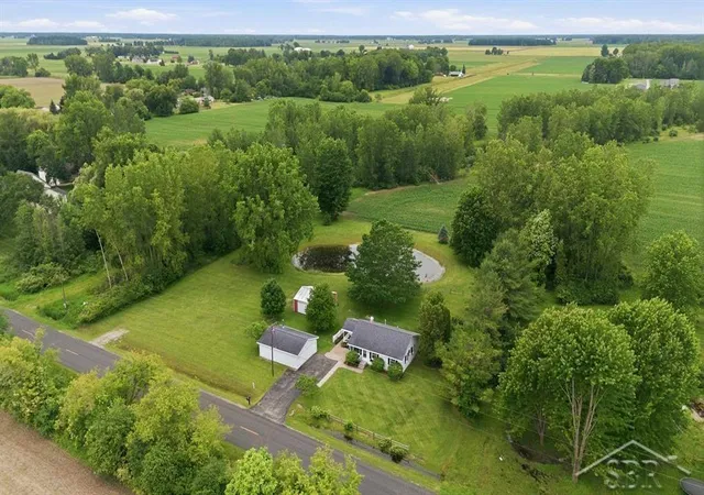 Homes for sale in Midland, MI | 2138 S Smiths Crossing Rd, Midland, MI 48640 | MLS# 50213569