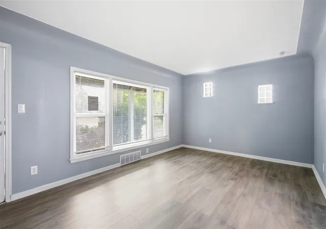 Photo 3 of Single family home for sale at 18990 Hamburg St, Detroit, MI 48205 | MLS# 70548837 | Listing updated on 2026-08-26