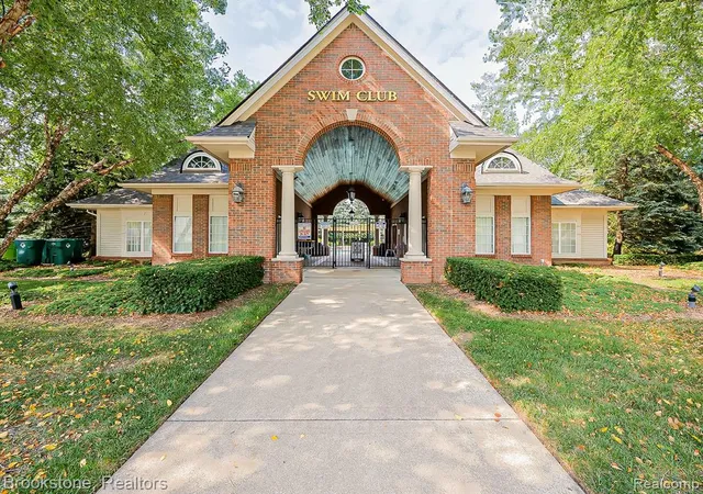 46th image of 13203 Chesapeake Cir #146, Walled Lake, MI 48390 | MLS# 61016905