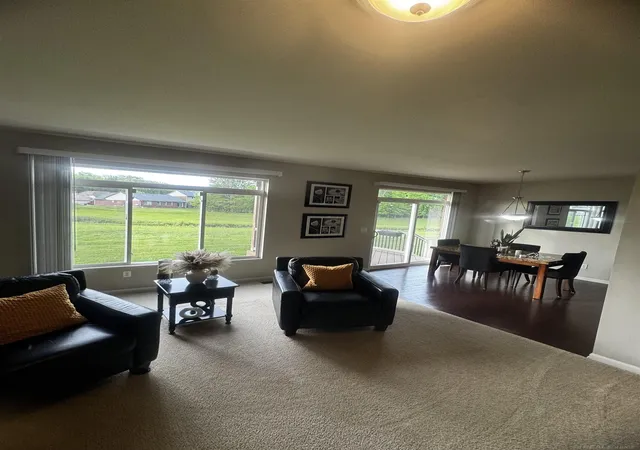 3rd image of 29459 Woodpark Cir #29, Warren, MI 48092 | MLS# 50210009