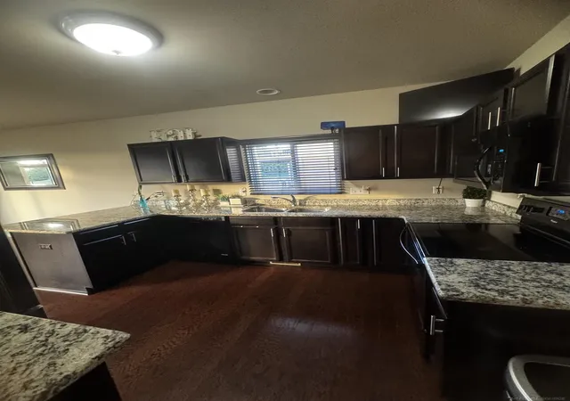 5th image of 29459 Woodpark Cir #29, Warren, MI 48092 | MLS# 50210009