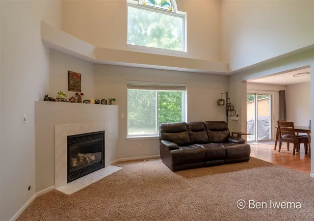 Homes for sale in Kentwood, MI | 3916 Old Elm Dr, Kentwood, MI 49512 | MLS# 70544487
