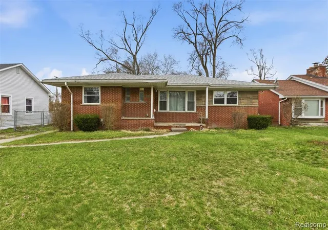 Homes for sale in Warren, MI | 25253 Eureka Dr, Warren, MI 48091 | MLS# 60984724