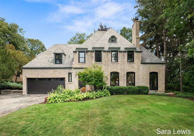 Photo 3 of Sale Pending at 298 Morningside Dr, Grand Rapids, MI 49506 | MLS# 70550478 | Listing updated on 2026-09-11