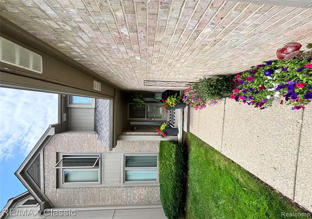 Photo 1 of Sale Pending at 29640 Vista Ct, Farmington Hills, MI 48331 | MLS# 60983618 | Listing updated on 2026-07-16