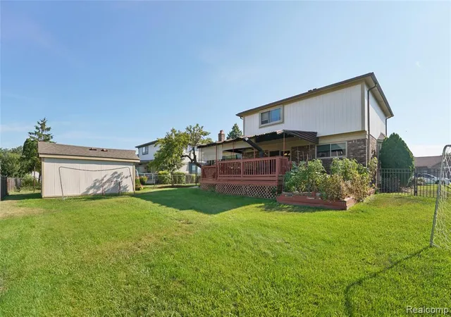 Photo 4 of Single family home for sale at 39719 Lembke Dr, Sterling Heights, MI 48313 5737 | MLS# 61024702 | Listing updated on 2026-08-27