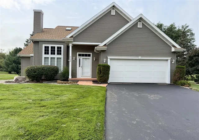 1st image of 119 Kings Ct, Battle Creek, MI 49015 | MLS# 70552586
