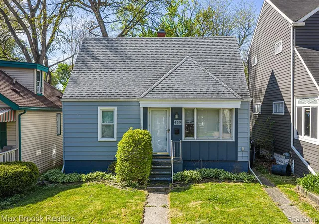 Homes for sale in Ferndale, MI | 450 E Maplehurst St, Ferndale, MI 48220 | MLS# 61002816