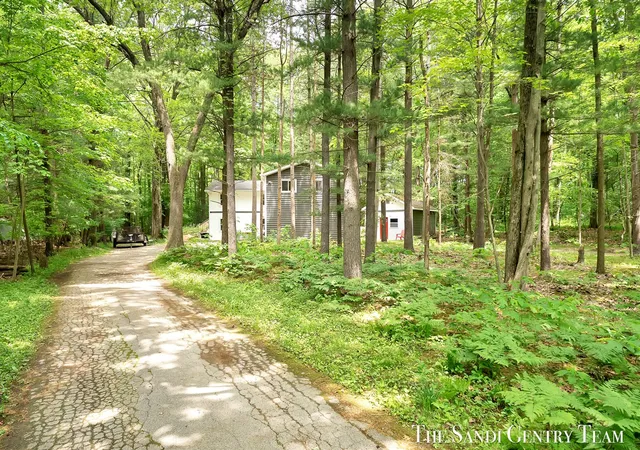 Homes for sale in Spring Lake, MI | 16393 Taft St, Spring Lake, MI 49456 | MLS# 70537933