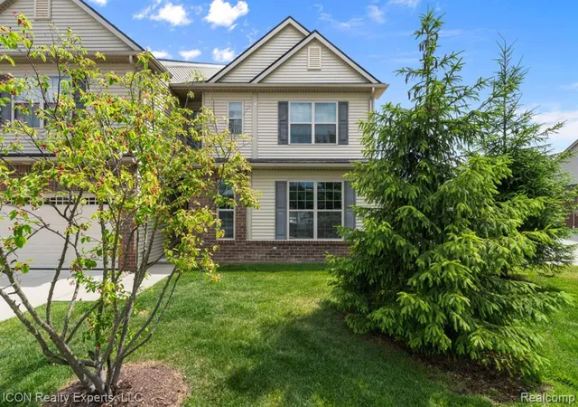 1st image of 23668 Clarewood St, Macomb, MI 48042 4828 | MLS# 61003971