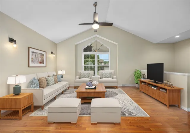 Photo 4 of Single family home for sale at 350 Tall Grass Dr, Cedar Springs, MI 49319 | MLS# 70555017 | Listing updated on 2026-09-10