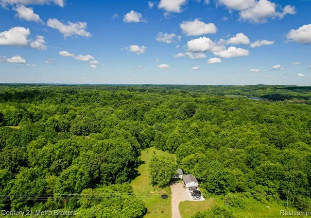 Homes for sale in Delton, MI | 6100 Otis Lake Rd, Delton, MI 49046 | MLS# 61003721