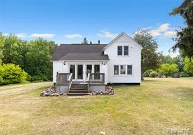 Homes for sale in Flat Rock, MI | 27901 Brandes Rd, Flat Rock, MI 48134 | MLS# 61009631
