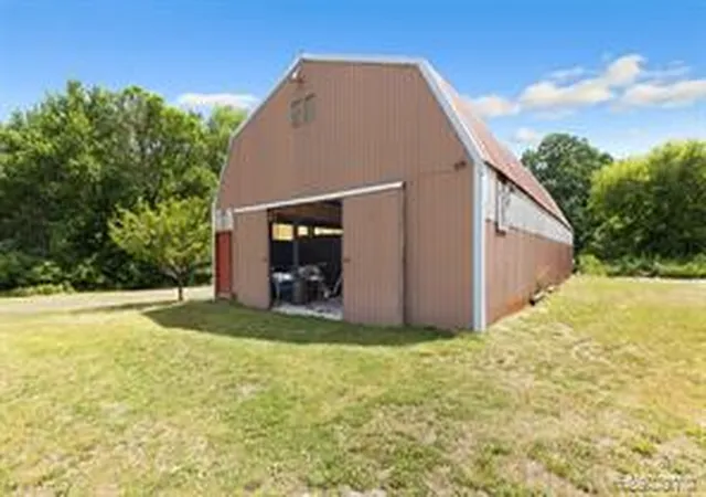Homes for sale in Flat Rock, MI | 27901 Brandes Rd, Flat Rock, MI 48134 | MLS# 61009631