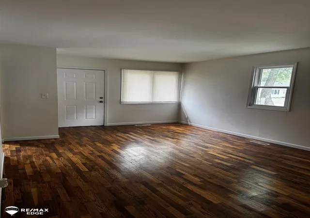 Photo 2 of Single family home for sale at 1234 Huron St, Flint, MI 48507 | MLS# 50175926 | Listing updated on 2026-08-14
