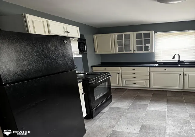Photo 3 of Single family home for sale at 1234 Huron St, Flint, MI 48507 | MLS# 50175926 | Listing updated on 2026-08-14