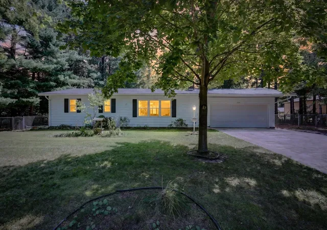 Photo 3 of Single family home for sale at 16103 Null Rd, Three Rivers, MI 49093 | MLS# 70555083 | Listing updated on 2026-09-14