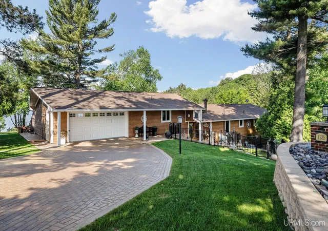 Photo 2 of Single family home for sale at 1125 Owaissa St, Negaunee, MI 49866 | MLS# 50217231 | Listing updated on 2026-08-28