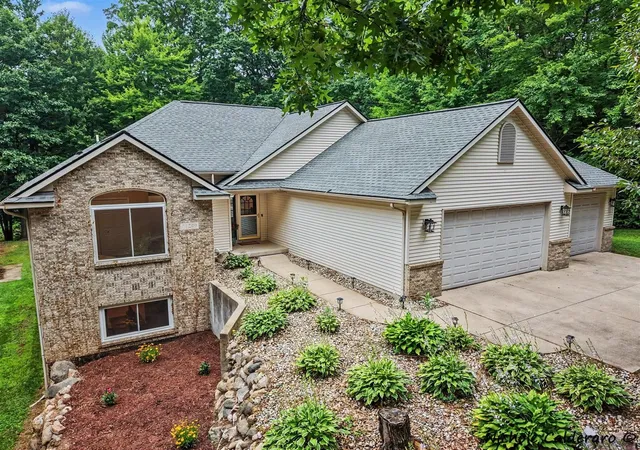 2nd image of 11249 Wild Pond Dr, Rockford, MI 49341 | MLS# 70544758
