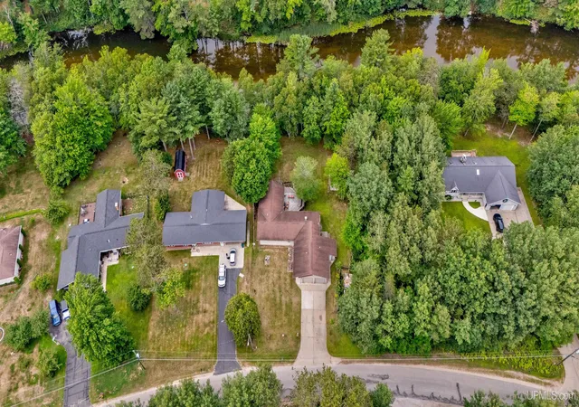 Photo 4 of Single family home for sale at 7618 W Riverview Dr, Manistique, MI 49854 | MLS# 50217868 | Listing updated on 2026-08-08
