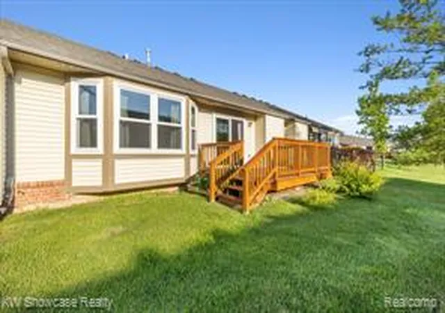 Homes for sale in Ypsilanti, MI | 1873 N Kenwyck Drive, Ypsilanti, MI 48198 | Houzeo