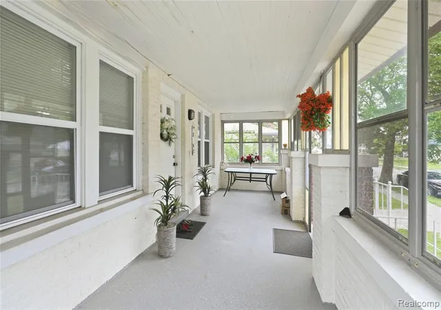 Photo 2 of Sale Pending at 6915 Braun, Center Line, MI 48015 | MLS# 61015466 | Listing updated on 2026-08-10