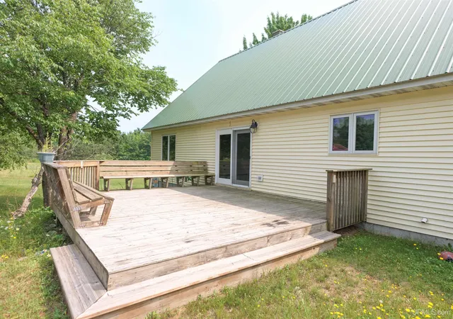 Photo 3 of Single family home for sale at E9328 Lehnen Rd, Munising, MI 49862 | MLS# 50216328 | Listing updated on 2026-07-28