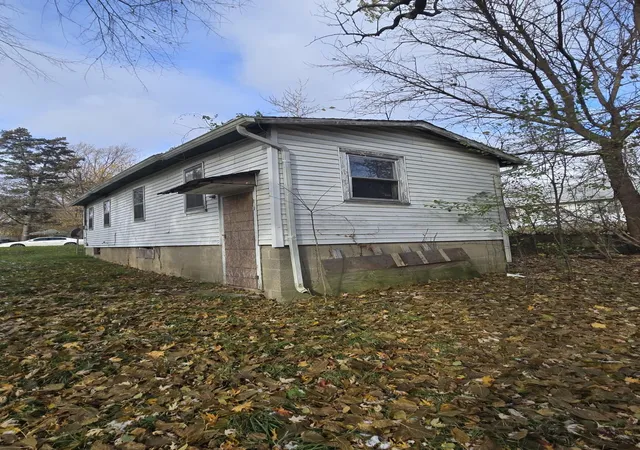Homes for sale in Flint, MI | 2221 Howard Ave, Flint, MI 48503 | MLS# 50194264