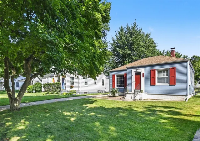 4th image of 533 N Dexter Dr, Lansing, MI 48910 | MLS# 70544812