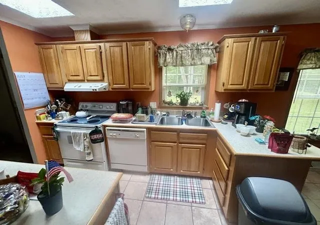 Photo 3 of Sale Pending at 866 Lakeshore Dr, Gladwin, MI 48624 | MLS# 50216244 | Listing updated on 2026-09-14