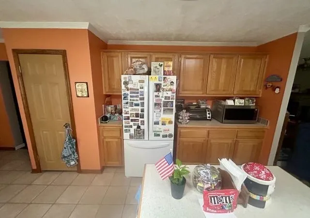 Photo 3 of Sale Pending at 866 Lakeshore Dr, Gladwin, MI 48624 | MLS# 50216244 | Listing updated on 2026-09-14