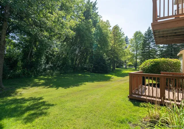 2nd image of 158 S Vista, Auburn Hills, MI 48326 | MLS# 61018140