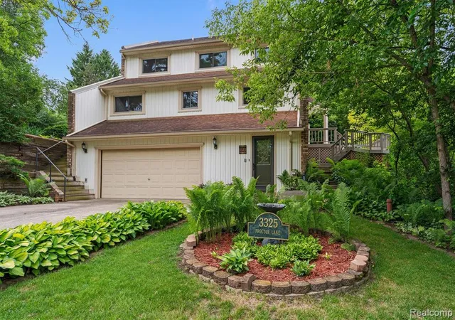 Photo 2 of Single Family Residence at 3325 Proctor Ln, Oakland, MI 48363 | MLS# 61003659 |  | Sold on 2026-08-10