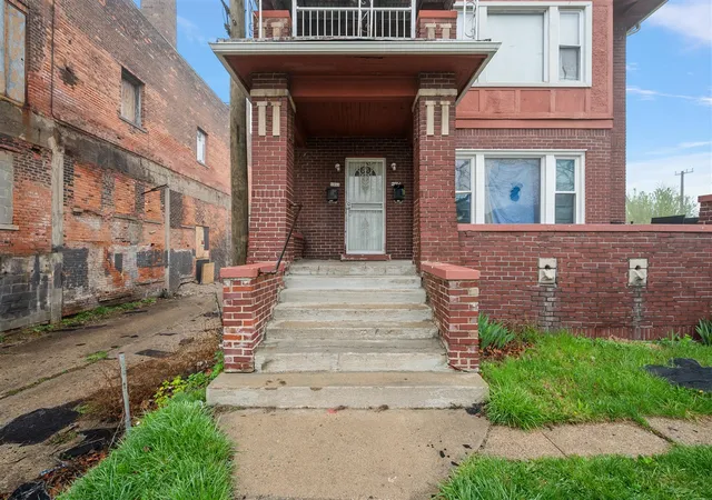 Listing Photo 5 - Condo for sale in building located at 8983 Beverly Ct, Detroit, MI 48204-2316