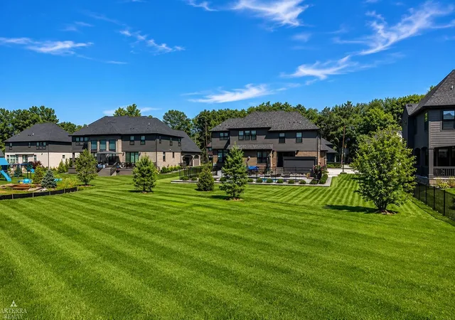 Photo 4 of Single family home for sale at 11961 Encore Ct, Shelby Twp, MI 48315 | MLS# 50219374 | Listing updated on 2026-09-25