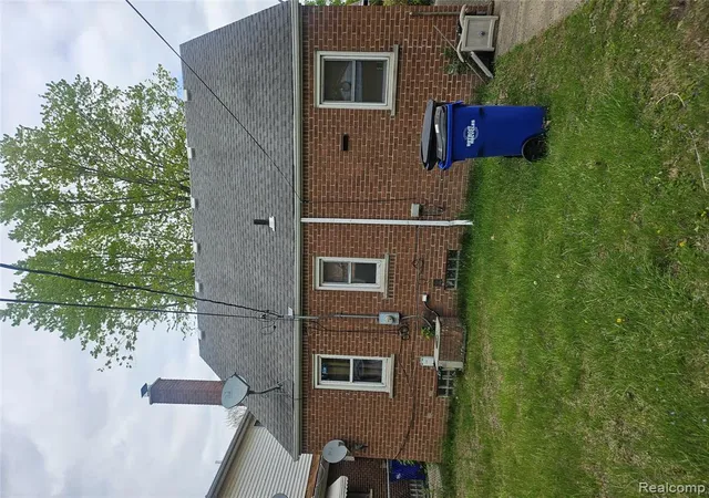 2nd image of 20291 Greydale Ave, Detroit, MI 48219 | MLS# 60990585