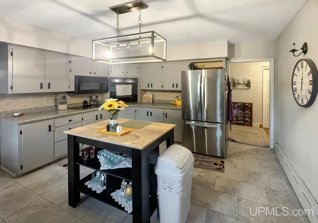 Photo 2 of Single family home for sale at 600 Court St, Crystal Falls, MI 49920 | MLS# 50218985 | Listing updated on 2026-08-31