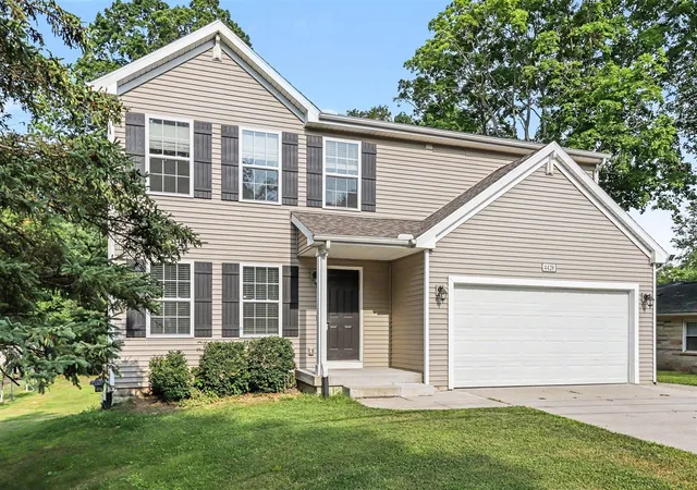 Photo 2 of Single family home for sale at 4428 Bronson Blvd, Kalamazoo, MI 49008 | MLS# 70537908 | Listing updated on 2026-09-17