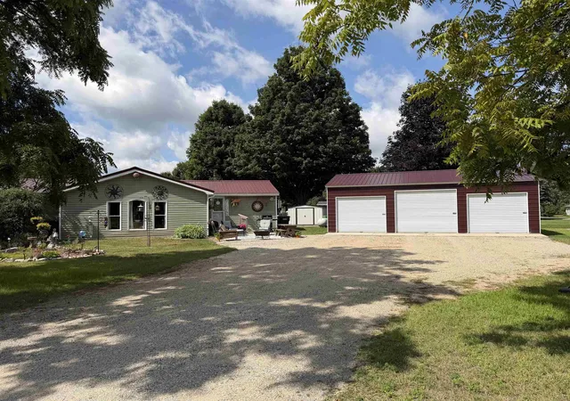 1st image of 7542 3rd St, Thompsonville, MI 49683 | MLS# 80072117