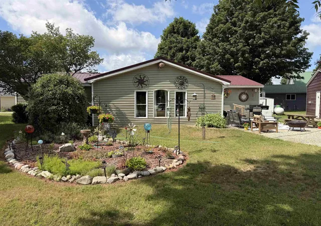 3rd image of 7542 3Rd St, Thompsonville, MI 49683 | MLS# 80072117