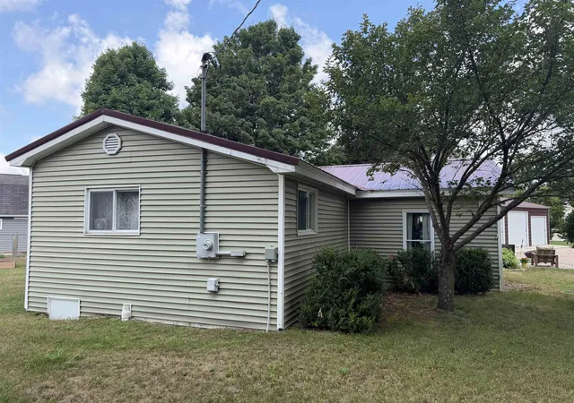 5th image of 7542 3Rd St, Thompsonville, MI 49683 | MLS# 80072117