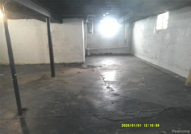 14th image of 4327 Courville St, Detroit, MI 48224 2709 | MLS# 60974786