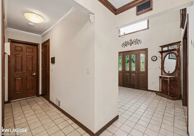 Homes for sale in Shelby Township, MI | 47744 Westlake Dr, Shelby Township, MI 48315 | MLS# 50209640